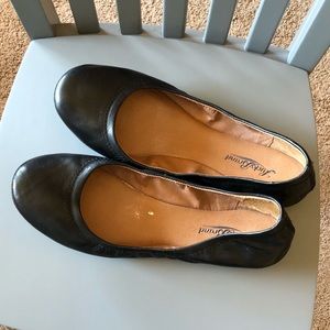 Black Lucky Flats - Size 8M